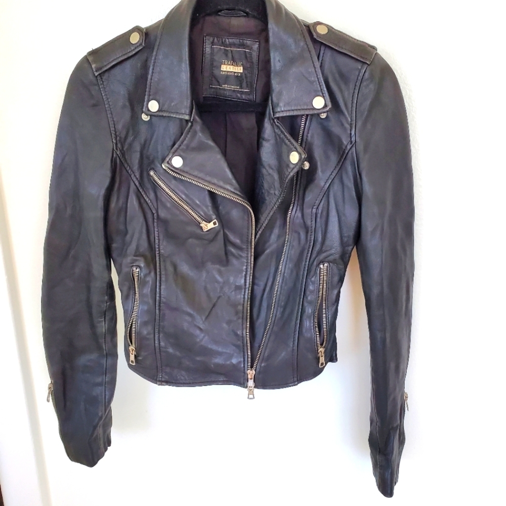 Zara trafaluc black leather moto jacket small